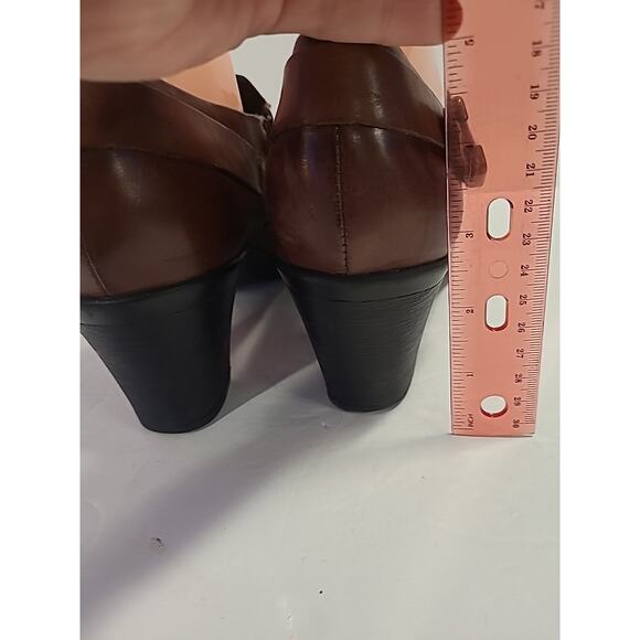 Clarks Bendables Ankle Boots 11M Casual Zip Bootie Brown Leather Heels Buckle - Picture 8 of 13